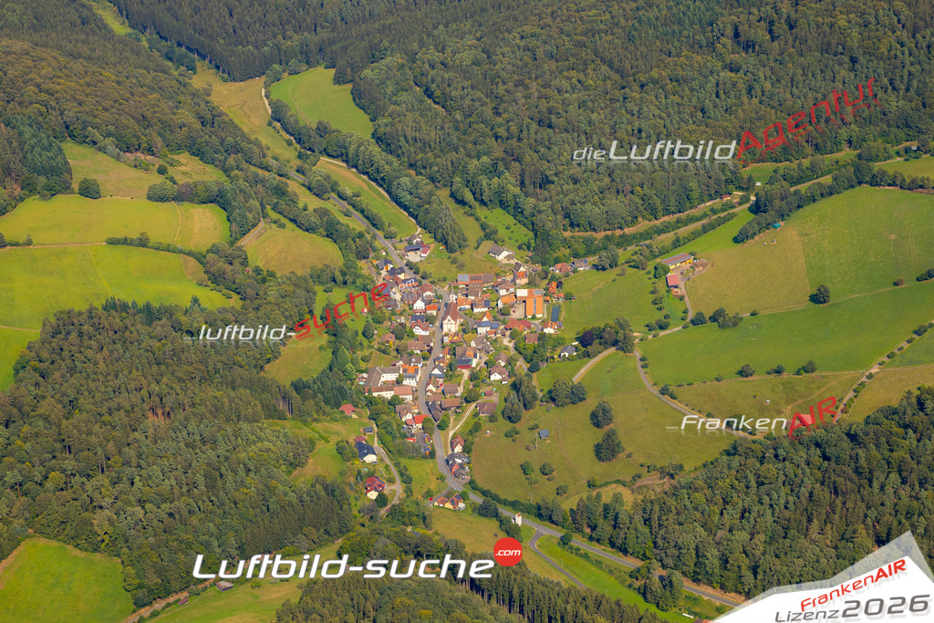 Das Luftbild zeigt : Rengersbrunn Fellen - Die Luftaufnahme wurde 2024 vom UL-Flugzeug aus erstellt ( keine Drohne ) - Hochauflösende Luftaufnahme - Für grossformatige Ausdrucke geeignet. Die Geschenkidee !Mit Lizenz und Bildrechte bestellbar