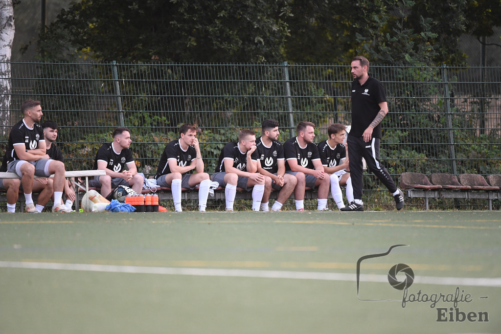 GVO Oldenburg 2-SV GOTANO | Herren Kreisliga; GVO Oldenburg 2 (weiß)-SV GOTANO (blau) am 15.08.2025 in Oldenburg (Sportanlage GVO); Photo: Philip Eiben 2025 - Realisiert mit Pictrs.com