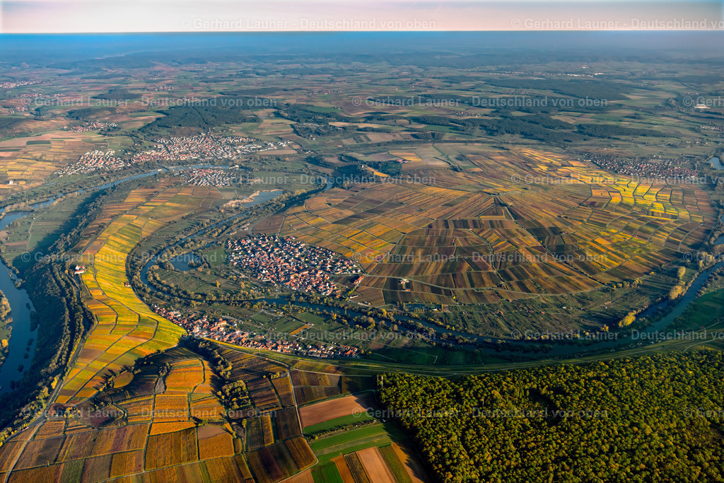 3905354 | Mainverlauf und Weinberge bei Volkach