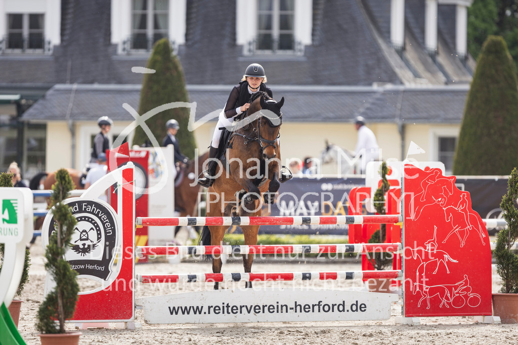 260509_PfSpTa_5_L-Spr-571 | Deine schönsten Turniermomente als professionelle Fotos! Entdecke hochwertige Pferdesport-Fotografie im Online-Shop. Jetzt Fotos finden & bestellen!