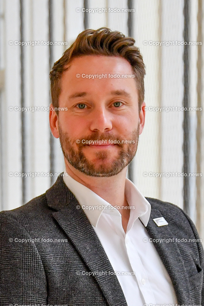 Pressekonferenz MFG Oesterreich_ Migrationsflut stoppen _ JETZT_ 01.12.2022-9 | 01.12.2022, Presseclub Linz, AUT, Pressekonferenz MFG Oesterreich, Migrationsflut stoppen – JETZT, im Bild Manuel Krautgartner (MFG, Klubobmann)