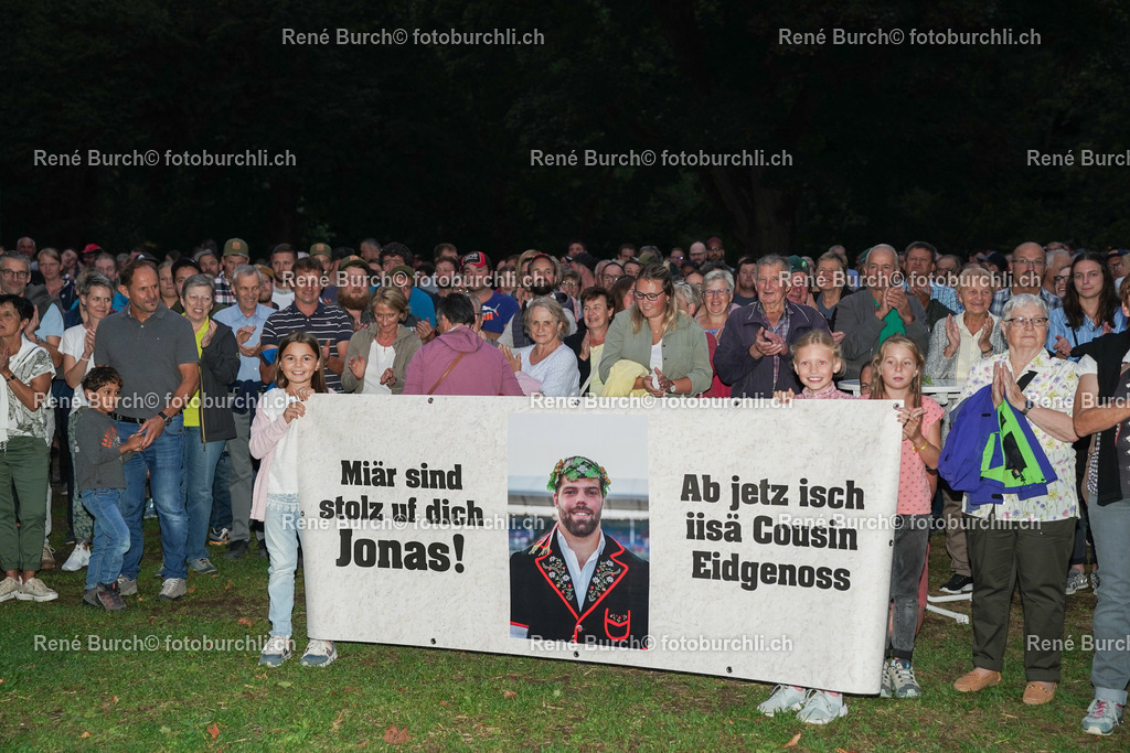 DSC08439-2 | René Burch leidenschaftlicher Fotograf aus Kerns in Obwalden.  Hier finden sie Sport, Landschaft und Natur Fotografie.
 - Realisiert mit Pictrs.com