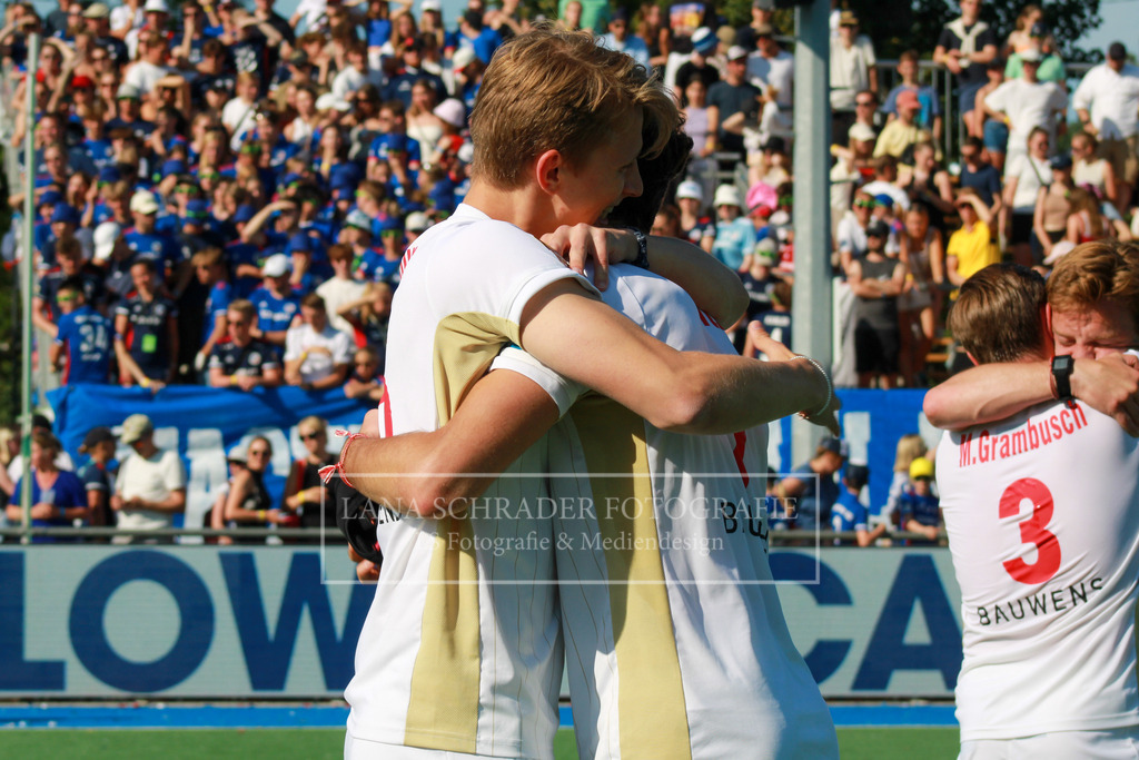DM23 Finale Herren Mannheimer HC -  Rot-Weiß Köln 04.06.23-288 | lanaschraderfotografie - Realisiert mit Pictrs.com