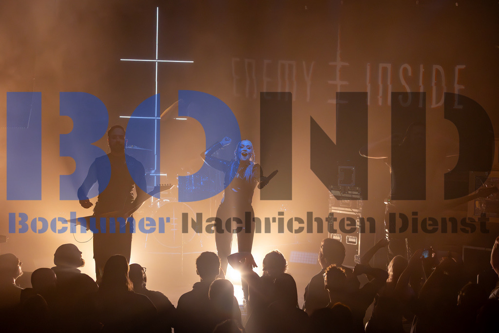 SES_ENEINS20250227-41 | bond - Realisiert mit Pictrs.com