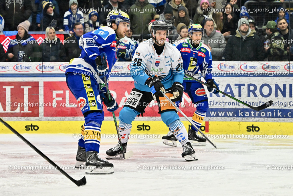 EC IDM Wärmepumpen VSV vs. Steinbach Black Wings Linz | #8 Maximilian Rebernig EC VSV, #26 Travis Barron Black Wings Linz, EC IDM Wärmepumpen VSV vs. Steinbach Black Wings Linz, EC IDM Wärmepumpen VSV vs. Steinbach Black Wings Linz am 23.01.2026 in Villach (Stadthalle Villach), Austria, (Photo by Bernd Stefan)