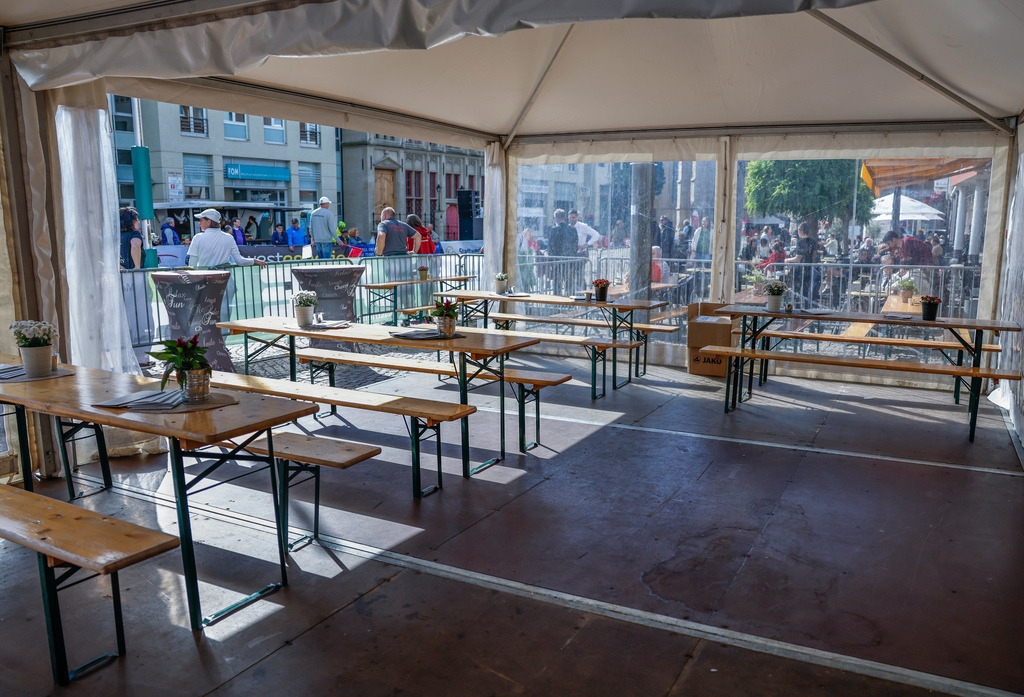 top-top.de 240913-016 | Foto, Video, Fotografie, Videografie, Fotobox, DJ, Discjockey, Musik, Musikbox, Veranstaltung, Photobooth, Amazon, Ebay, Buchtipp, Bestseller, Autor, Verlag, Buch, Wesel, Hamminkeln, NRW, Dinslaken, Rees, Drohne, Hochzeit, Party, Fotobox, Wesel, Fotograf