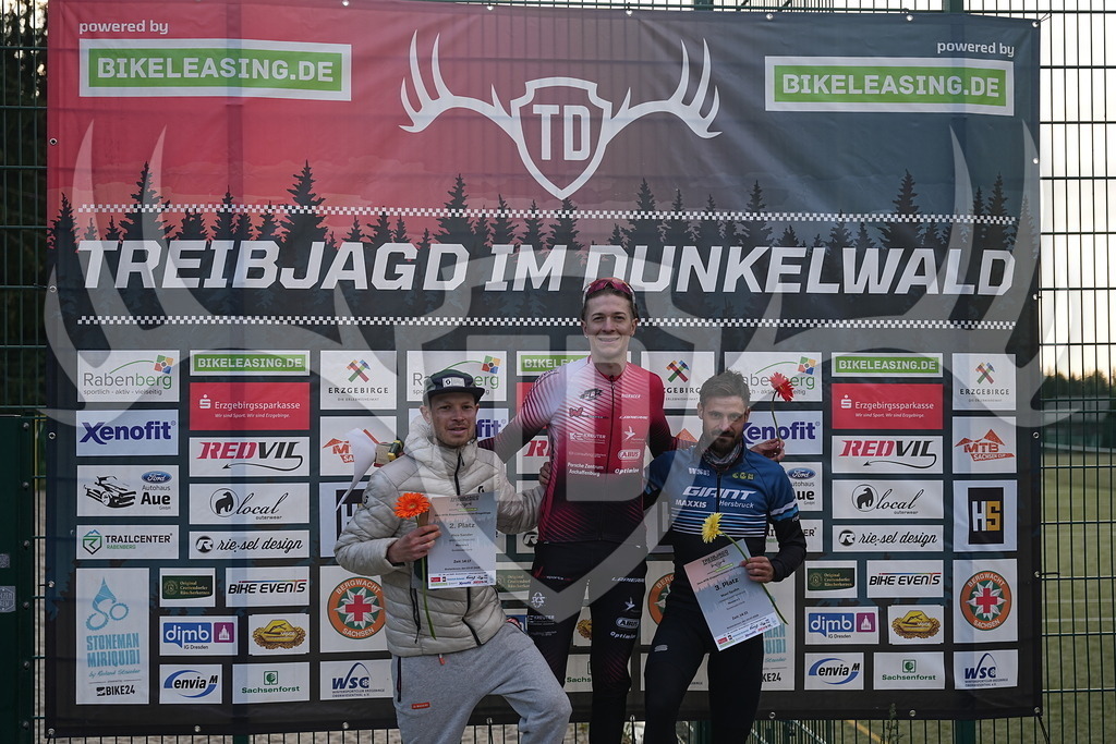 FC100038 | Fotogalerie der Treibjagd im Dunkelwald - Dein MTB Etappenrennen im Erzgebirge - Realisiert mit Pictrs.com