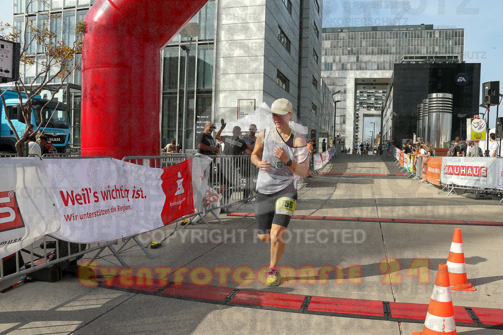250920_1543_EX1_0534 | Sportfotografie im Rhein-Sieg Kreis, Köln, Bonn, NRW, Rheinland Pfalz, Hessen, etc. Unser Tätigkeitsfeld umfasst den Laufsport vom Volkslauf über den Marathon, Duathlon, Triathon bis zum Ultralauf wie Kölnpfad Ultra oder Schindertrail.