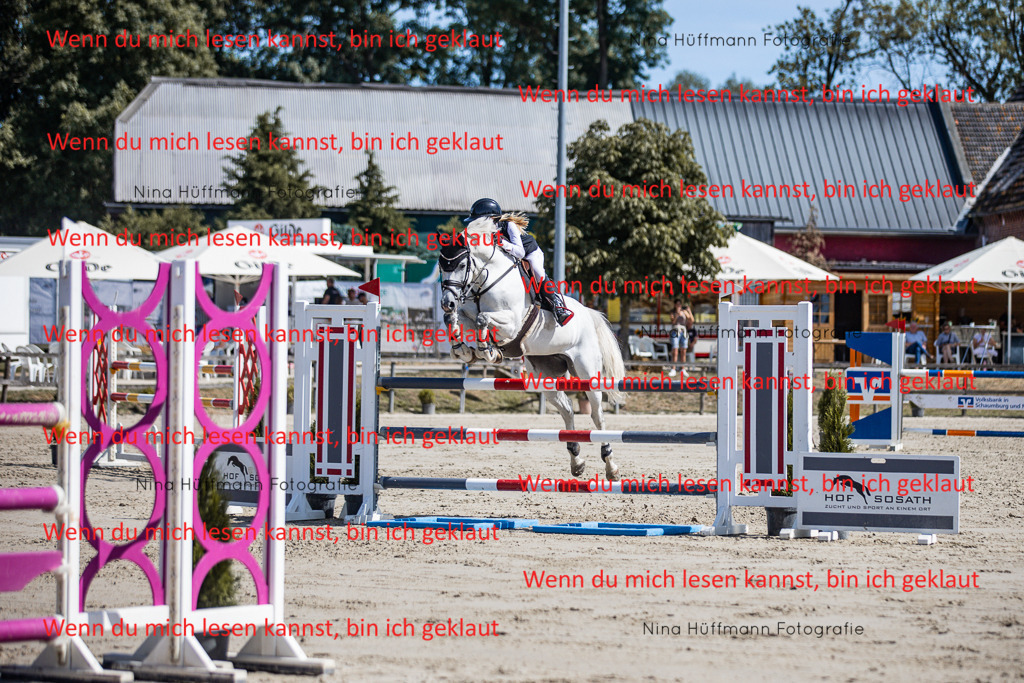 BK1A6750 | Turnierbilder Turnierfotos Nina Hüffmann Turnierfotografie Pferdefotografie Tierzeichnung Haustierzeichnung Pferdezeichnung Hundezeichnung Videograf  - Realisiert mit Pictrs.com