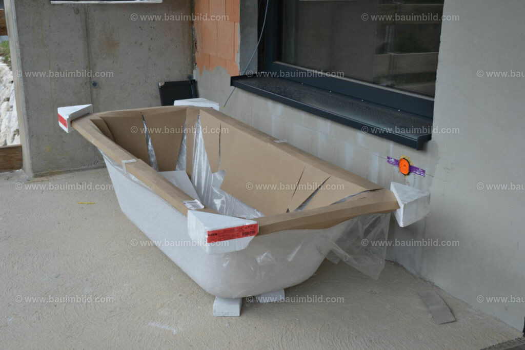 bib-lg15-sanitaer-0103 | Nach LV-Leistungsgruppen sortierte Detailfotos über den Bau eines Hauses. Alle Hausbau-Bilder direkt vom Urheber und Autor der Website Haus-Selber-Bauen.com