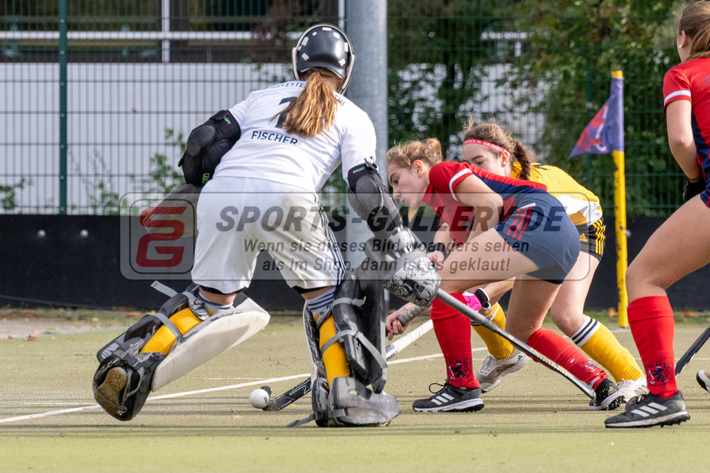 SFE_20231021_0096 | Deutsche Meisterschaft Weibliche U16 Halbfinale Düsseldorfer HC - Harvestehuder THC am 21.10.2023 in Köln (Düsseldorfer Hockeyclub 1905 e.V.), Photo: Stephan Fehrmann 2023 (Sports-Gallery)