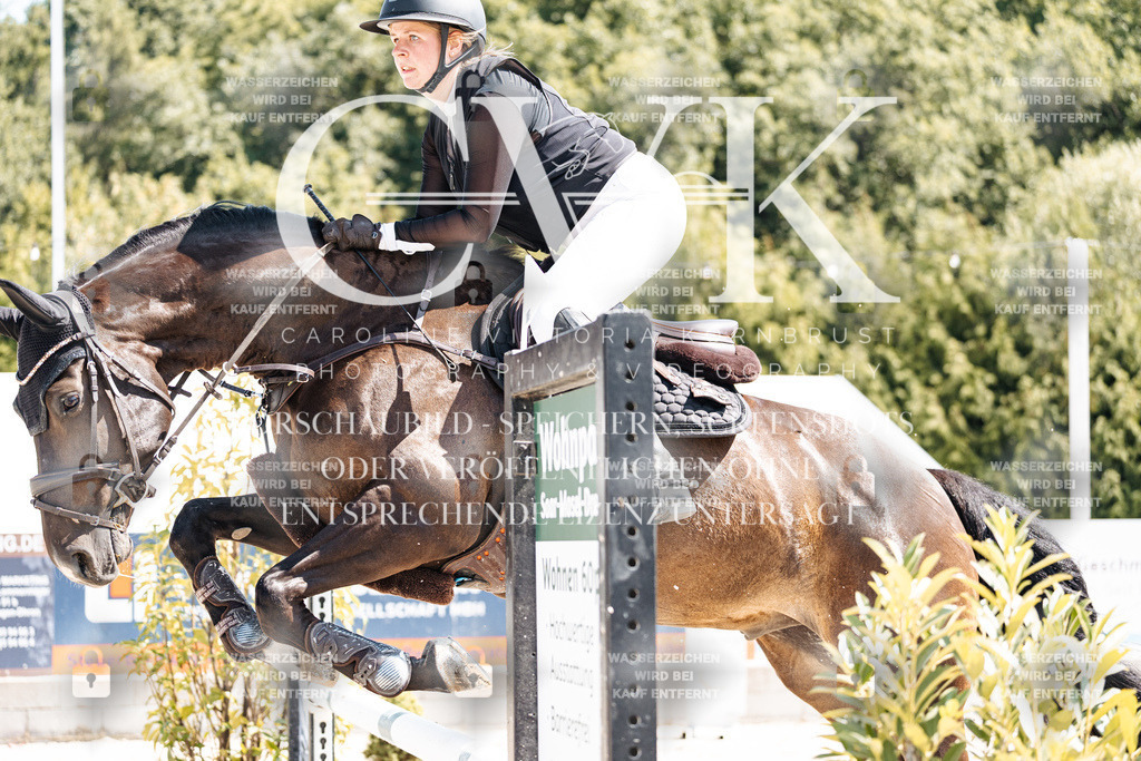 CK909276 | Turnierfotografie Pferdefotografie Trier Rheinland-Pfalz Pferdesport Reitsport Tierfotografie Sportfotografie Pferdevideo Pferdevideografie Equestrianvideography equestrianphotography  - Realisiert mit Pictrs.com