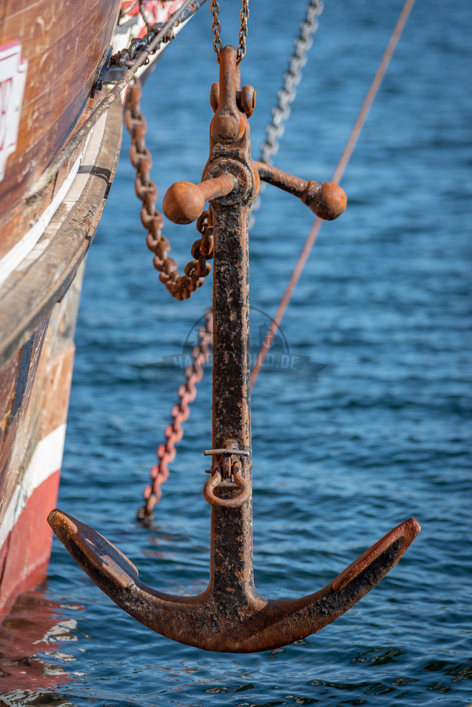 Alter Anker 1 Schiff Ostsee | Exklusive Hamburg collagen, tolle Segelbilder und viele weitere tolle Motive auf Leinwand, Poster, Alu-Dibond, u.v.m. findet Ihr bei uns auf hamburgbild.de. Findet Euer Wandbild für Euer Zuhause, Büro oder die  Praxis…. - Realisiert mit Pictrs.com