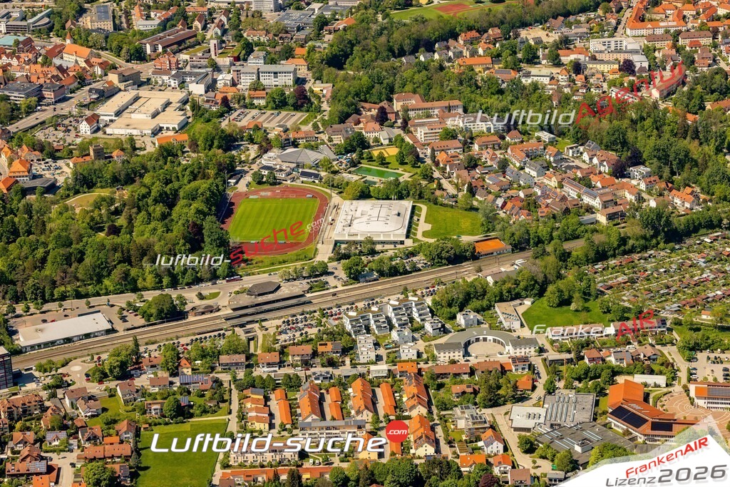Das Luftbild zeigt :  Kaufbeuren - Die Luftaufnahme wurde 2024 vom UL-Flugzeug aus erstellt ( keine Drohne ) - Hochauflösende Luftaufnahme - Für grossformatige Ausdrucke geeignet. Die Geschenkidee !Mit Lizenz und Bildrechte bestellbar