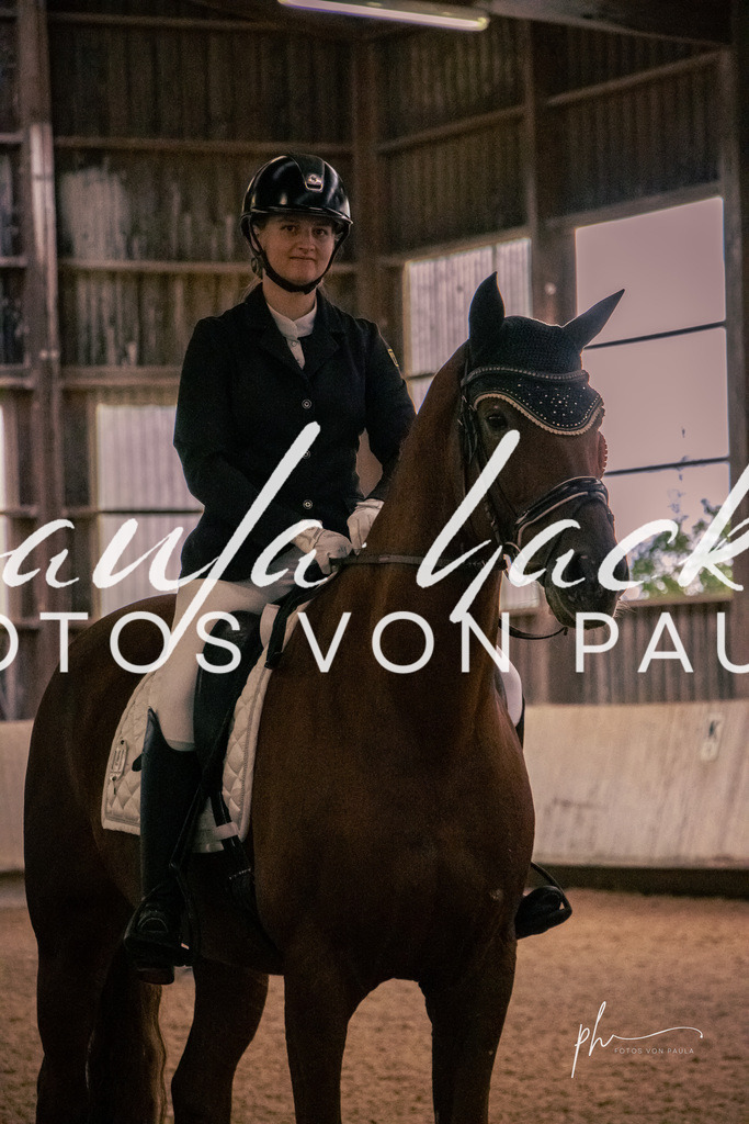 IMG_2885 | Erleben Sie dynamische Sport- und emotionale Tierfotografie in Süddeutschland mit Fotos von Paula. Spezialisiert auf Pferde- und Hundefotografie sowie Sportevents. Kontaktieren Sie mich für einzigartige und ausdrucksstarke Bilder Ihrer besonderen Momente. - Realisiert mit Pictrs.com