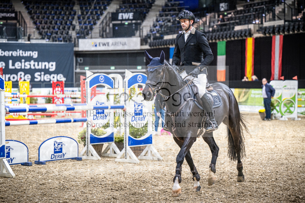 DOS_1040 | Entdecke hochwertige Reitturnierfotos von Foto Oger. Professionell, emotional und authentisch – jetzt Lieblingsmomente im Shop bestellen.Deutschlandweite Turnierfotografie. - Realisiert mit Pictrs.com