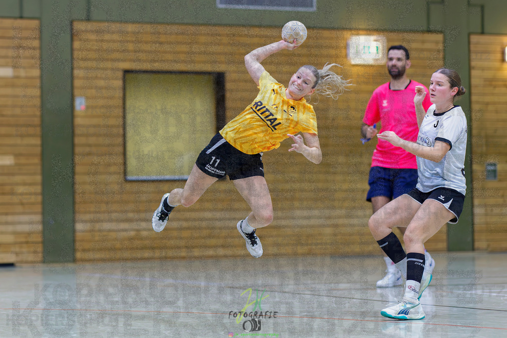 Frauen Oberliga Mitte (HHV); HSG Eibelshausen/Ewersbach - HSG Linden | Frauen Oberliga Mitte (HHV); HSG Eibelshausen/Ewersbach - HSG Linden am 15.11.2025 in Eibelshausen (Holderberghalle)Photo © 2025 - Jörg Heinrich - Realisiert mit Pictrs.com
