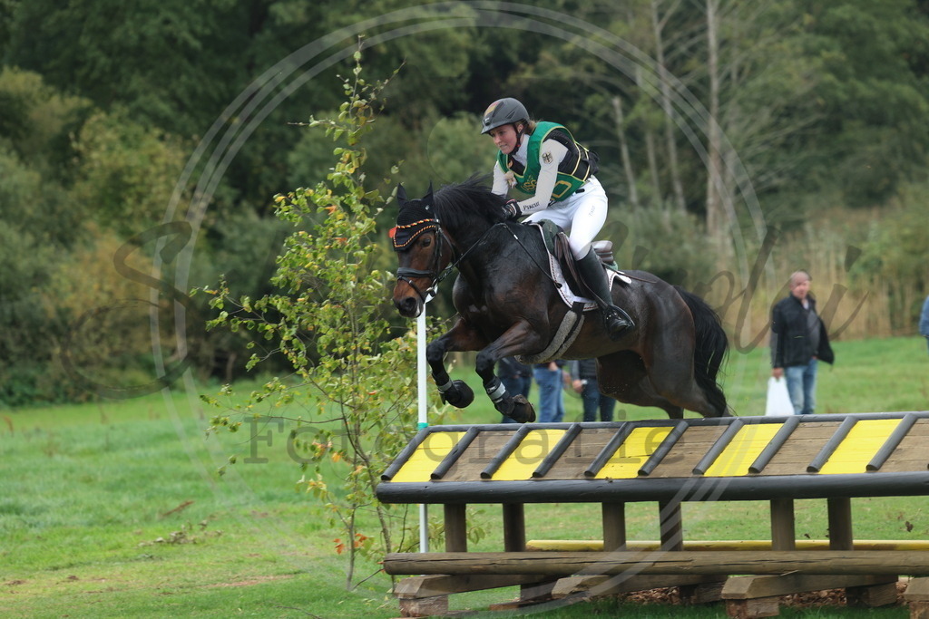 994A3315 | sabrinanicolaifotografie - Realisiert mit Pictrs.com