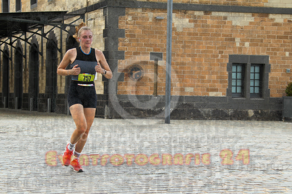 250920_1516_EV4_8356 | Sportfotografie im Rhein-Sieg Kreis, Köln, Bonn, NRW, Rheinland Pfalz, Hessen, etc. Unser Tätigkeitsfeld umfasst den Laufsport vom Volkslauf über den Marathon, Duathlon, Triathon bis zum Ultralauf wie Kölnpfad Ultra oder Schindertrail.