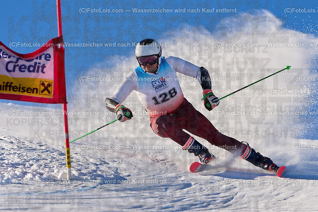 ALP4972_MASTERS-Cup_GS-A Herrn_Gajewski-Glodek Jakub | (C)FotoLois.com, Alois Spandl. FIS Masters-Cup Wildschönau, Giant Slalom auf der Piste Schatzberg GS, Siegerehrung auf dem Dorfplatz Niederau, Sa 13. Januar 2024.