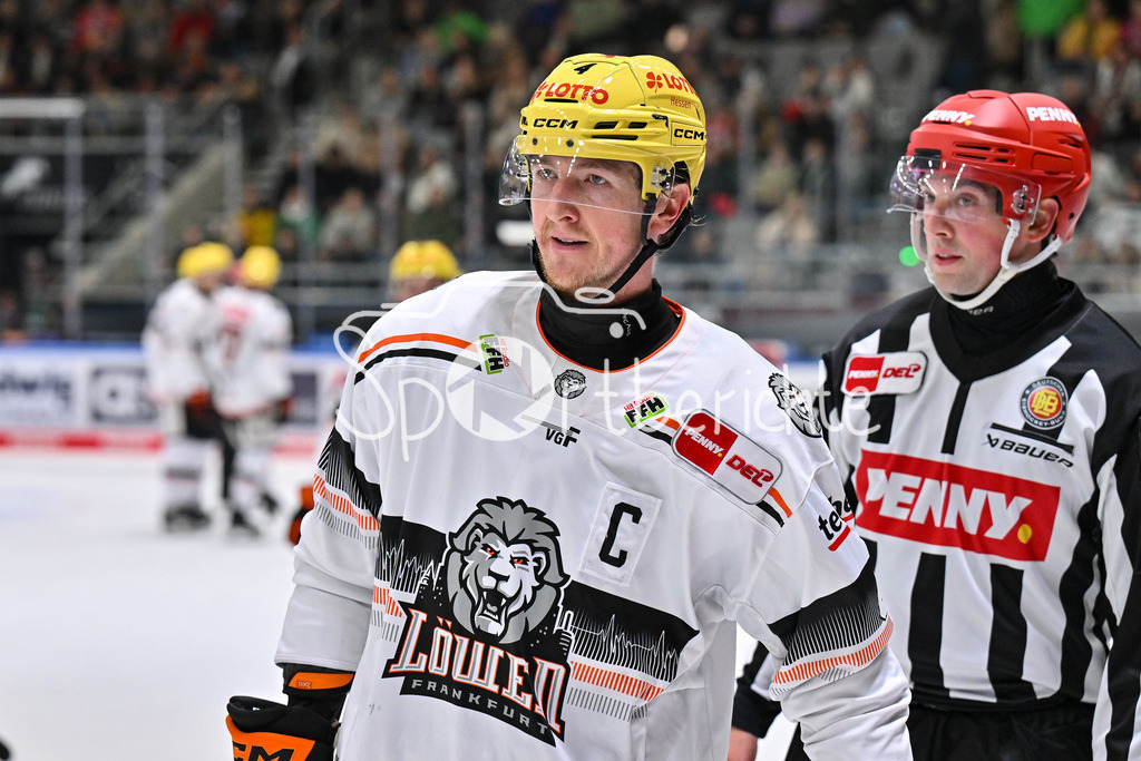 Augsburger Panther - Löwen Frankfurt | Im Bild Reid McNEILL (Löwen Frankfurt #4) / Freisteller / Einzelfoto / DEL: Augsburger Panther - Löwen Frankfurt, Curt Frenzel Stadiom am 11.10.2024