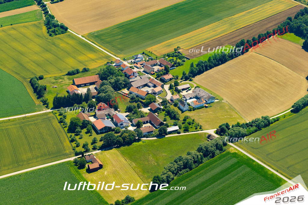 Aktuelles Luftbild von Tabeckendorf Roßbach - Die Luftaufnahme wurde 2022 mittels UL-Flugzeug erstellt ( keine Drohne ) - hochauflösende Kamera-Systeme von  Canon -Beste Qualität - Für grossformatige Ausdrucke geeignet. Die Geschenkidee !