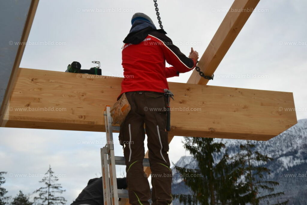 bib-lg09-holzbau-0130 | Nach LV-Leistungsgruppen sortierte Detailfotos über den Bau eines Hauses. Alle Hausbau-Bilder direkt vom Urheber und Autor der Website Haus-Selber-Bauen.com