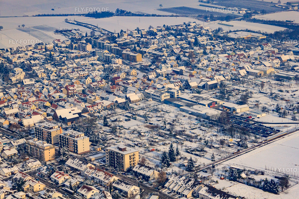 Kandel Ost von Südwesten im Winter bei Schnee | Luftbild: Kandel Ost von Südwesten im Winter bei Schnee in Kandel im Bundesland Rheinland-Pfalz in Deutschland. Foto: IMG_24089.jpg vom 27.01.2010 durch Werner Riehm/FLY-FOTO.de - Realisiert mit Pictrs.com