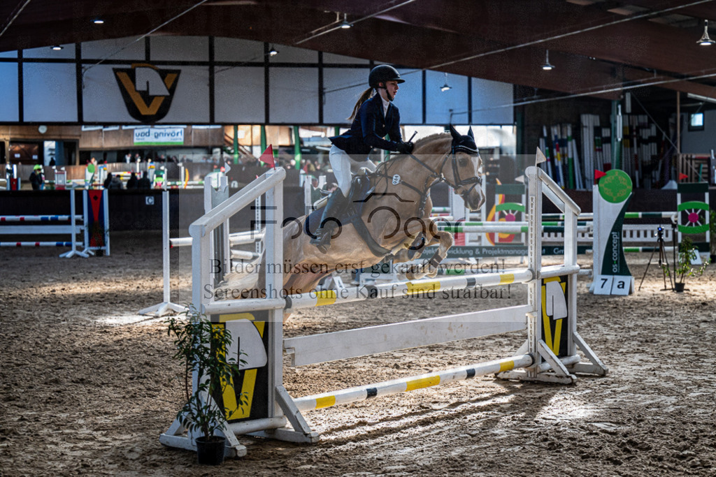 20240309-DOS_7418 | Entdecke hochwertige Reitturnierfotos von Foto Oger. Professionell, emotional und authentisch – jetzt Lieblingsmomente im Shop bestellen.Deutschlandweite Turnierfotografie. - Realisiert mit Pictrs.com