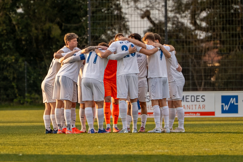 Fußball I Herren I Saison 2025-2026 I Landesliga Weser-Ems I 23. Spieltag I SFN Vechta - BW Lohne II I 00211 | jns.sportfotos - Realisiert mit Pictrs.com