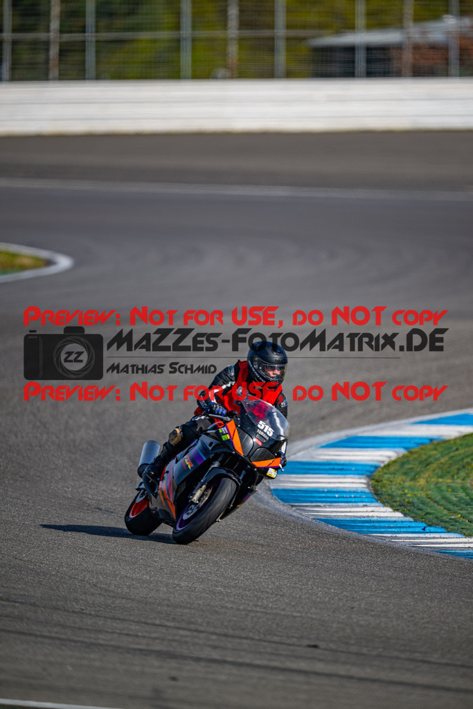 MaZZes_Fotomatrix_20260406_6007705_2554 | GRUEN