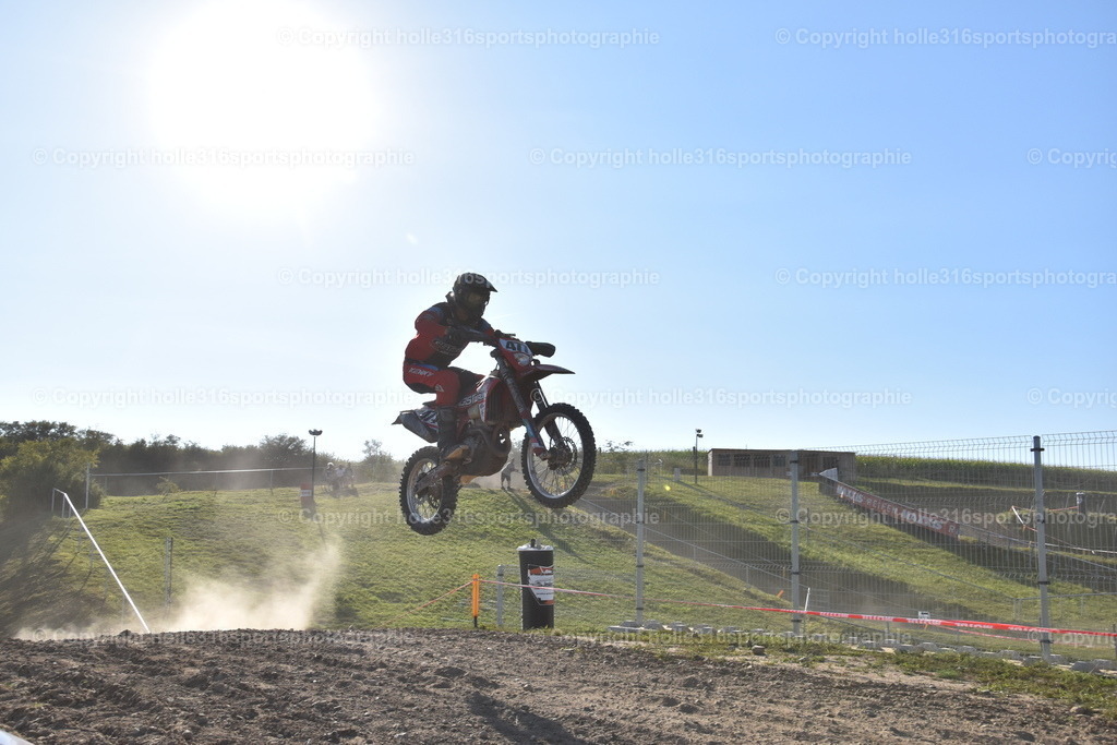 DSC_0573 | Sportfotografie , Motorsport, Motoross, Reitsport, Mointainbike, Enduro,
Landschaft , Outdoor, Eventfotografie, Landschaft, Bilder online bestellen - Realisiert mit Pictrs.com