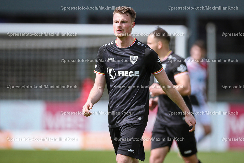 Koe3Liga27042402161 | 27.04.2024, Köln, Fußball, bwin 3. Liga Herren, Sportpark Höhenberg, 35. Spieltag, Saison 2023 2024, FC Viktoria Köln – Preußen Münster: Niko Koulis (Preußen Münster). 
DFB regulations prohibit any use of photographs as image sequences and or quasi-video.