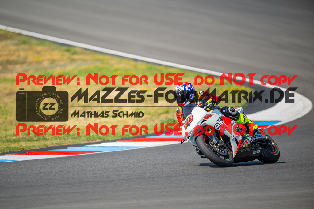 MaZZes-Fotomatrix-20260805-518270 | R1
