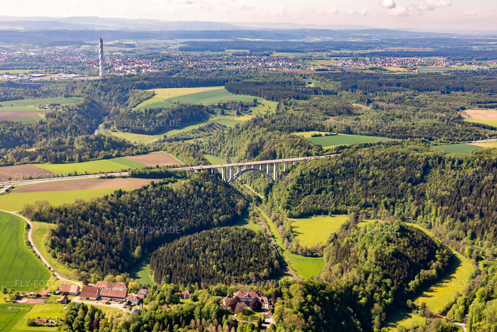 Luftbild: A81 Neckartalbrücke in Rottweil im Bundesland Baden-Württemberg in Deutschland. Foto: IMG_114444.jpg vom 30.05.2019 durch Werner Riehm/FLY-FOTO.de