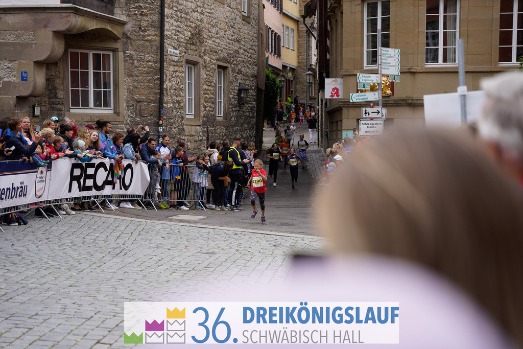 AOK Junior Cup 400m | 3Königslauf 2022 AOK Junior Cup 400m - Realisiert mit Pictrs.com