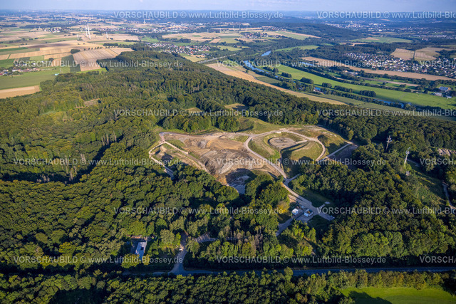 Werl230807082 | Luftbild, Baustelle und Neubau Aussichtsturm im Stadtwald Werl mit Renaturierung, Werl, Werl-Unnaer Börde, Nordrhein-Westfalen, Deutschland