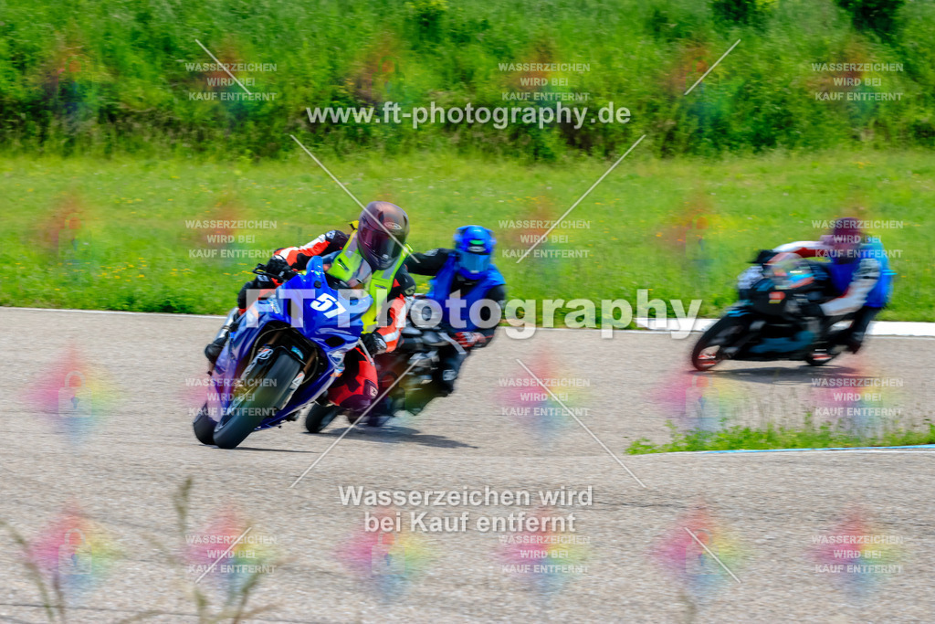 MotoTeam-9895 | Hier findet Ihr Bilder von Touristenfahrten auf der Nürburgring Nordschleife oder von anderen Veranstaltungen die ich besucht habe. Viel Spass beim Durch Schauen 