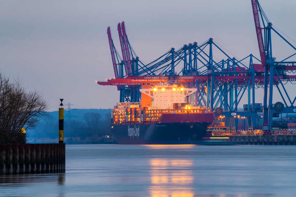 10250102 - Containerterminal Altenwerder | Blick auf das Containerterminal Altenwerder im Hamburger Hafen...