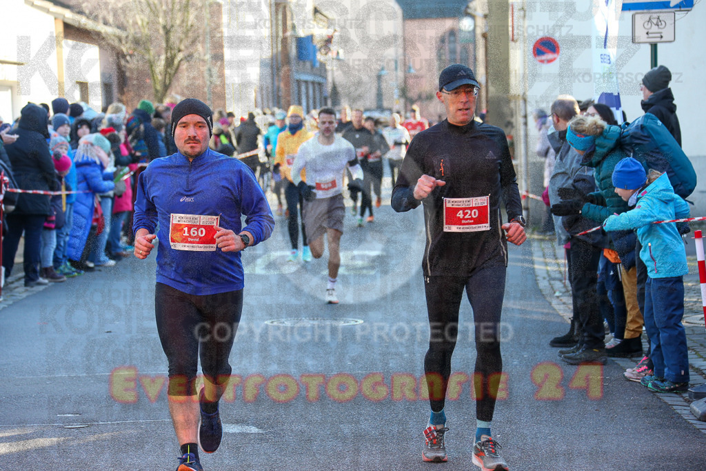 241201_1144_EX1_0734 | Sportfotografie im Rhein-Sieg Kreis, Köln, Bonn, NRW, Rheinland Pfalz, Hessen, etc. Unser Tätigkeitsfeld umfasst den Laufsport vom Volkslauf über den Marathon, Duathlon, Triathon bis zum Ultralauf wie Kölnpfad Ultra oder Schindertrail.