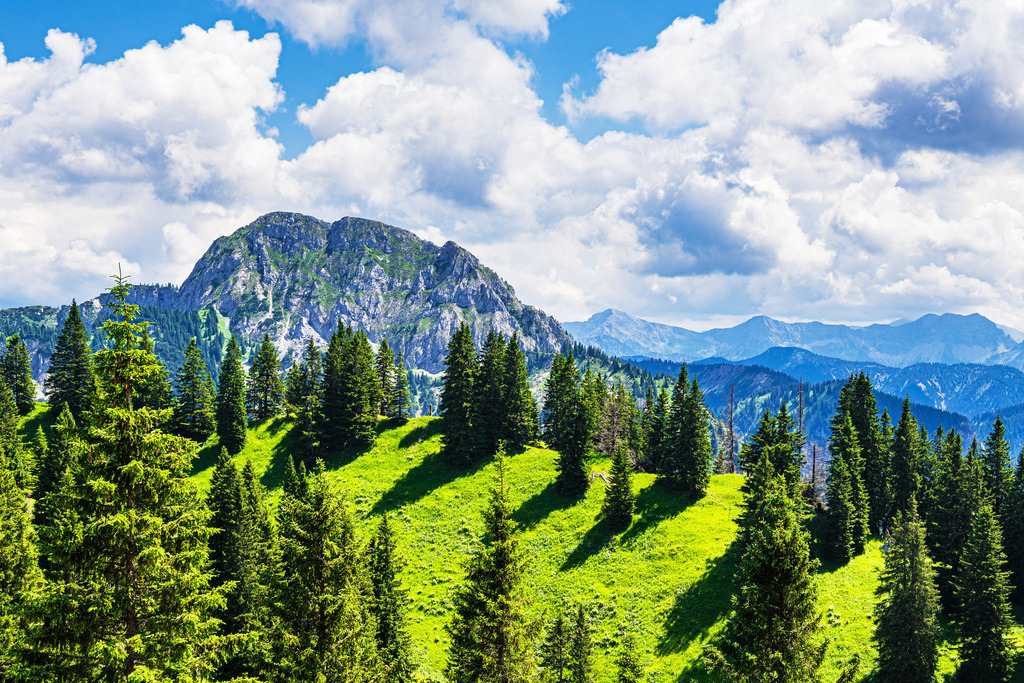 Blick vom Tegelberg bei Schwangau auf die Alpen | Blick vom Tegelberg bei Schwangau auf die Alpen.