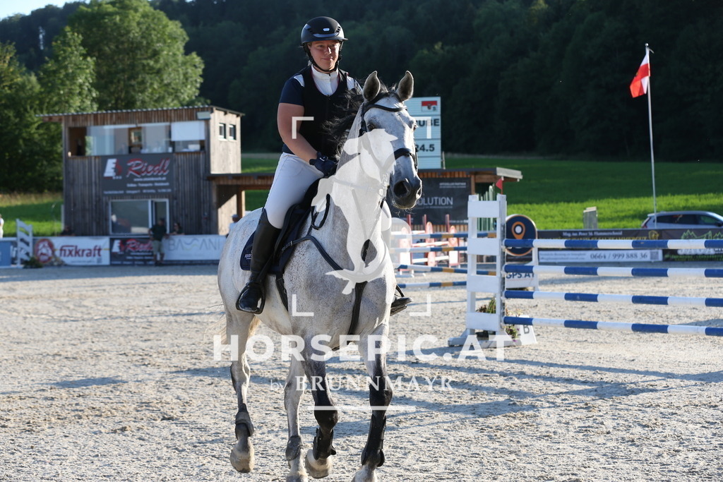 PP018799 | Willkommen bei Brunnmayr - Design & Fotografie – Ihrem Spezialisten für Reitturniere und Pferdeveranstaltungen in Oberösterreich, Salzburg und Bayern! Seit über 17 Jahren sind wir leidenschaftlich dabei.