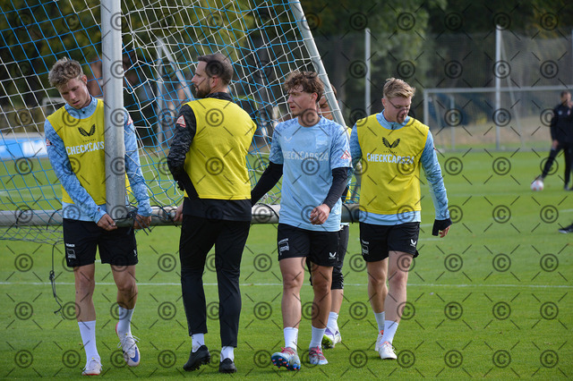 RGE_6096b | Hertha BSC, 2.Bundesliga, Herren, Saison 2025/26, Training, Maurice Krattenmacher ( Hertha BSC ),  Fotograf:   Ralf Gebhardt - Realisiert mit Pictrs.com