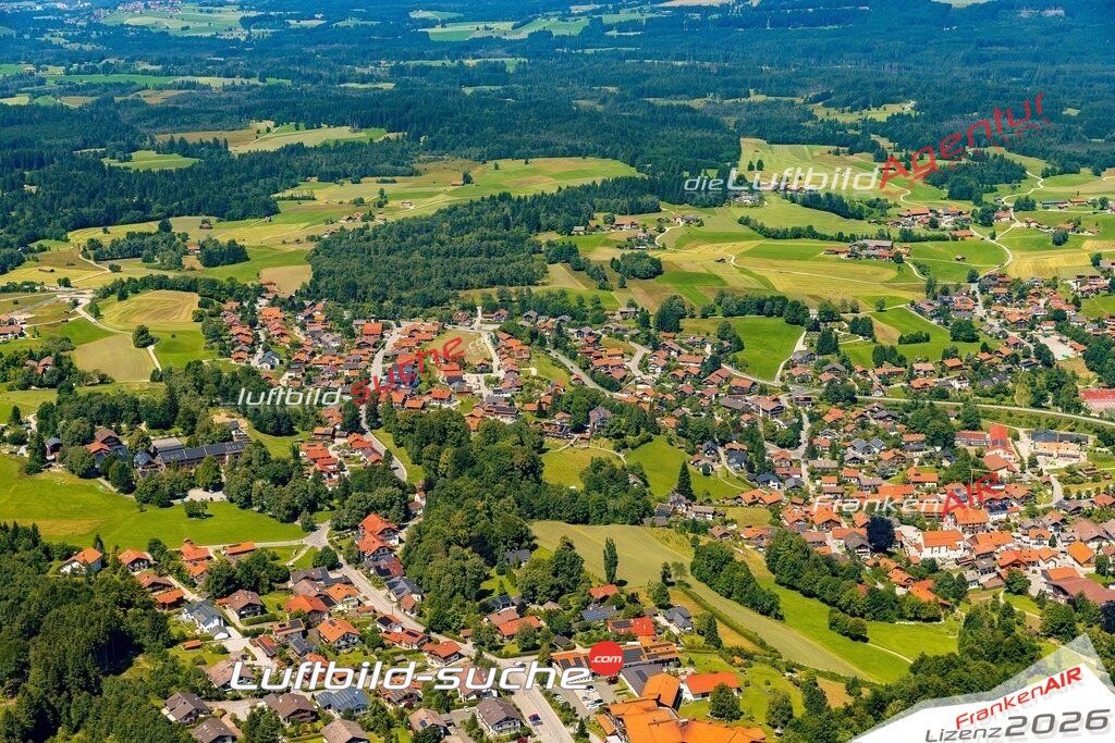Luftaufnahme von  Bad Kohlgrub - Die Luftaufnahme wurde 2025 vom UL-Flugzeug heraus erstellt ( keine Drohne ) - Hochauflösende Luftaufnahme - für professionelle Ausdrucke geeignet. Die Geschenkidee !Mit Lizenz und Bildrechte bestellbar