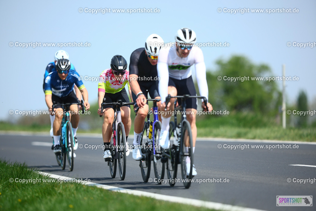 429_TRA55640 | Neusiedlersee Radmarathon 2026@sportshot_your_pictrs #yourpictures#roadtowm2029 #nrm #neusiedlerseeradmarathon #neusiedlersee #neusiedlerseetourismus #burgenland #mörbisch #nrm26 #burgenlandtourismus #voglundco #poweredbyburgenlandtourismus #radsport #rad #marathon #ucigranfondo #visitburgenland #ucigranfondoworldseries