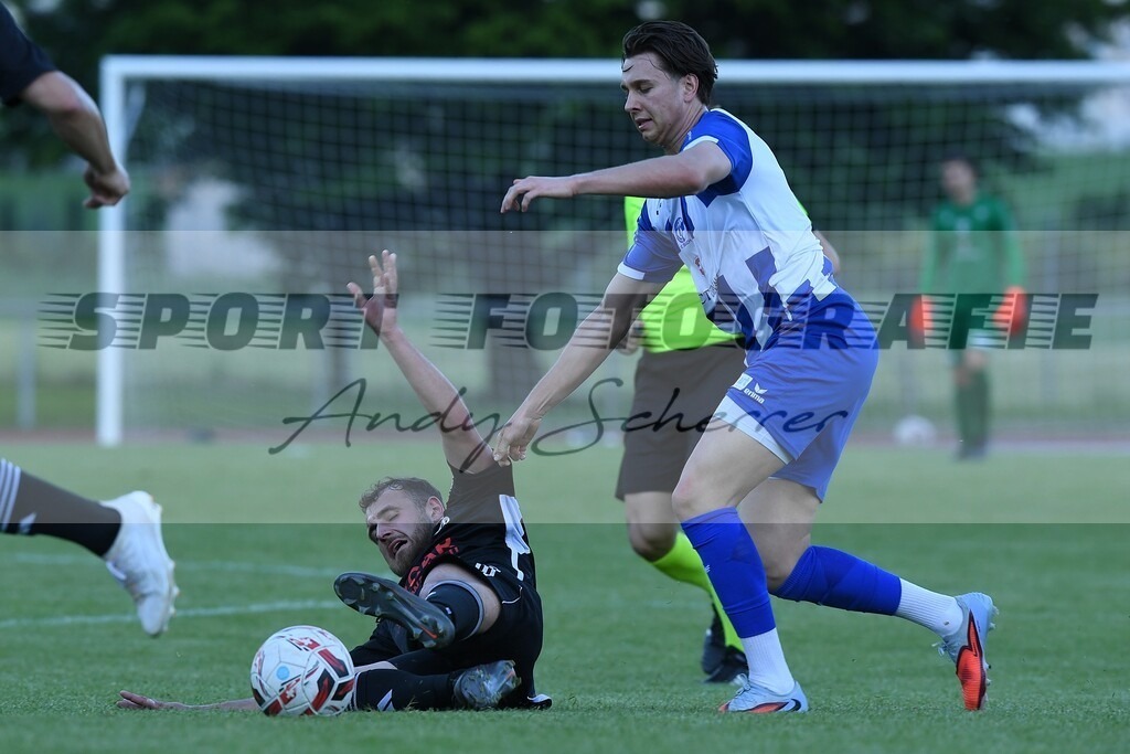 aaaDSC_8297 | Kaufen Sie Sportbilder im Onlineshop von Andy Scherrer Sportfotografie. Faszinierende Bilder von Sportevents aus der ganzen Schweiz. Fussball, Frauenfussball, Unihockey, Handball, Schwingen und weiteren Sportarten. - Realisiert mit Pictrs.com