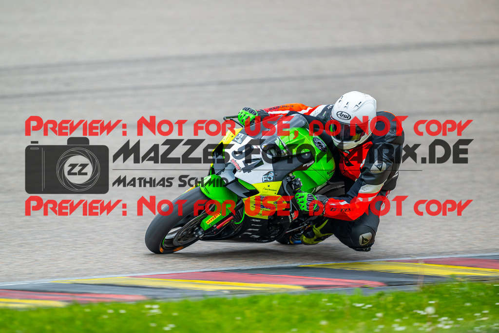 MaZZes_FotoMatrix_240504_6007705_3198 | STK1000