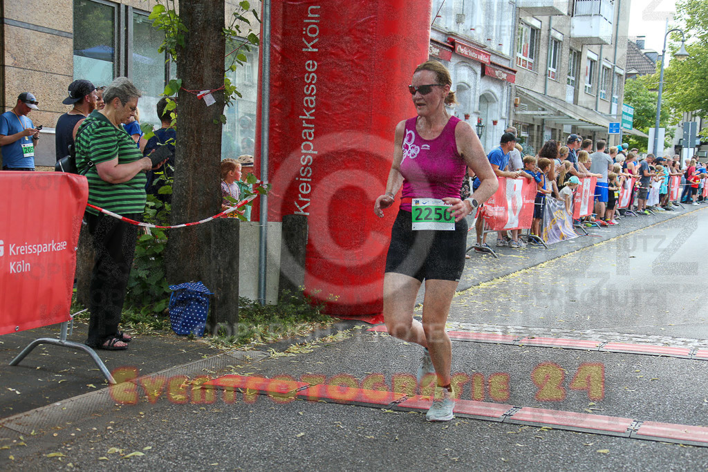 220625_1657_EX1_5568 | Sportfotografie im Rhein-Sieg Kreis, Köln, Bonn, NRW, Rheinland Pfalz, Hessen, etc. Unser Tätigkeitsfeld umfasst den Laufsport vom Volkslauf über den Marathon, Duathlon, Triathon bis zum Ultralauf wie Kölnpfad Ultra oder Schindertrail.