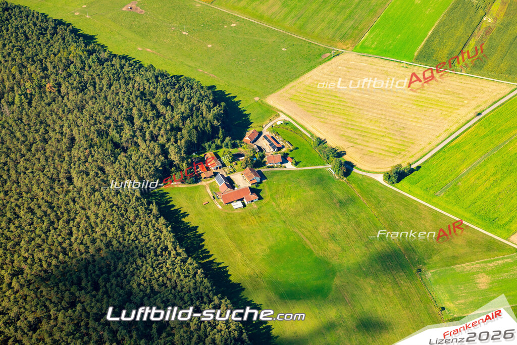 Das Luftbild zeigt : Fronau Roding - Die Luftaufnahme wurde 2023 vom UL-Flugzeug aus erstellt ( keine Drohne ) - Hochauflösende Luftaufnahme - Für grossformatige Ausdrucke geeignet. Die Geschenkidee !Mit Lizenz und Bildrechte bestellbar