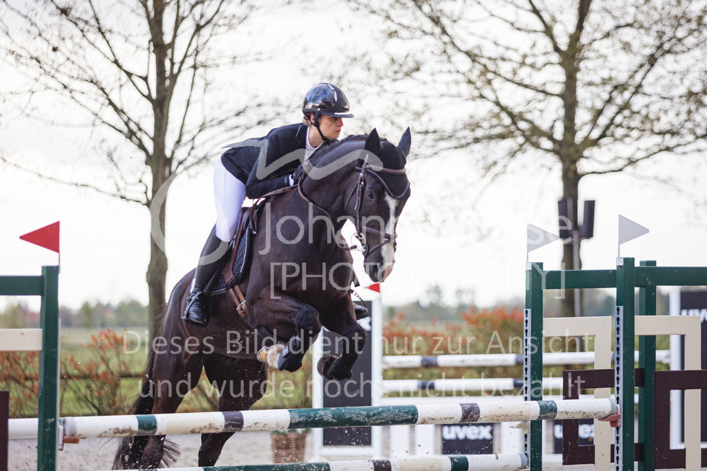 240424_Lemwerder_Stil-L-249 | Deine schönsten Turniermomente als professionelle Fotos! Entdecke hochwertige Pferdesport-Fotografie im Online-Shop. Jetzt Fotos finden & bestellen!